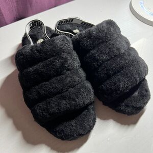 Black UGG Fluff Yeah Size 9 Never Worn